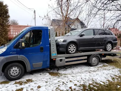 Auto Pomoc Autolaweta Wynajem Przewóz aut całych I uszkodzonych .Maszyn Rolniczych i budowlanych